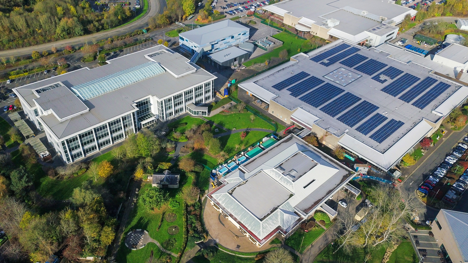 immagine che rappresenta un'azienda generica durante la transizione energetica