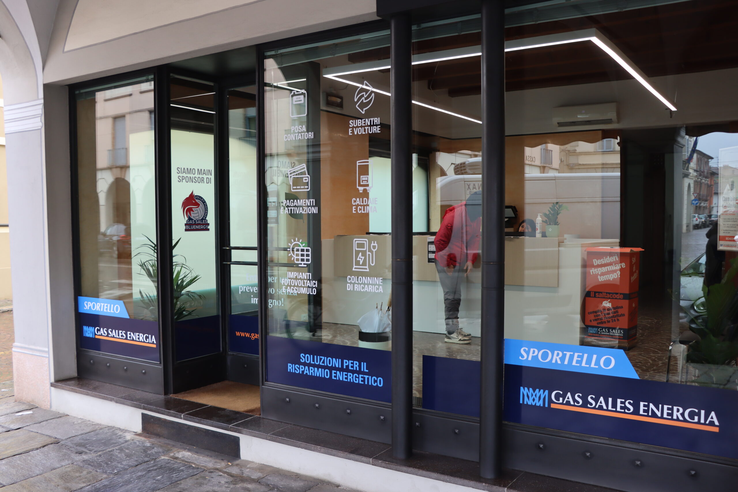 sportello gas sales energia visto dall'esterno