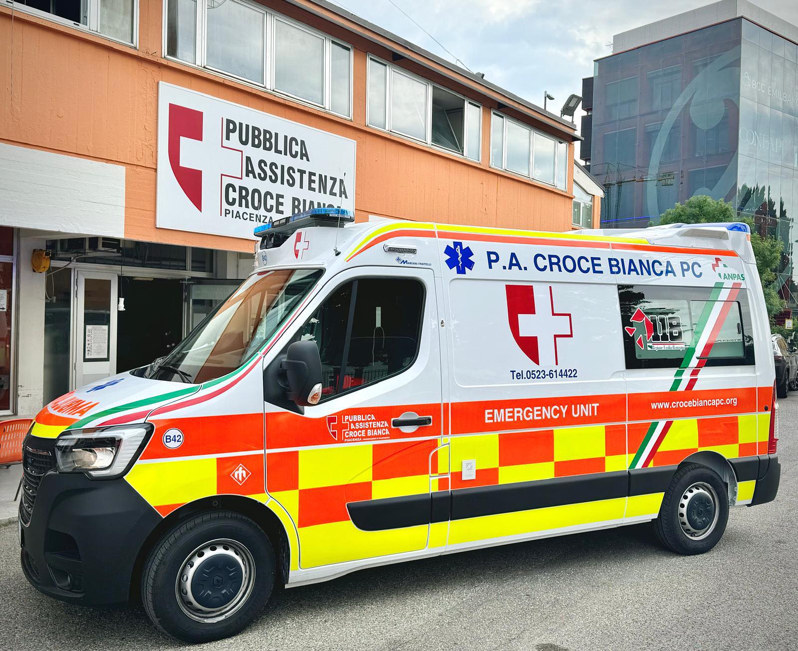ambulanza Compagnia di Pubblica Assistenza Croce Bianca